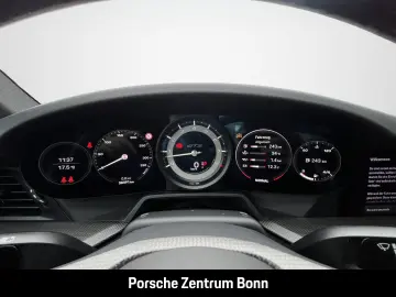 PORSCHE 992 911 Carrera 4 GTS