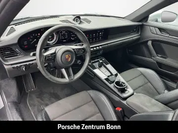 PORSCHE 992 911 Carrera 4 GTS