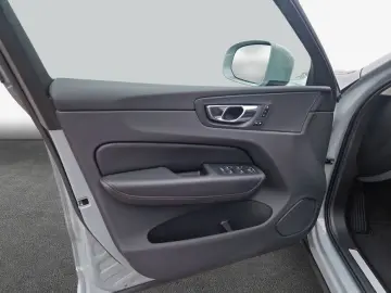 VOLVO XC60 B5 B AWD Core