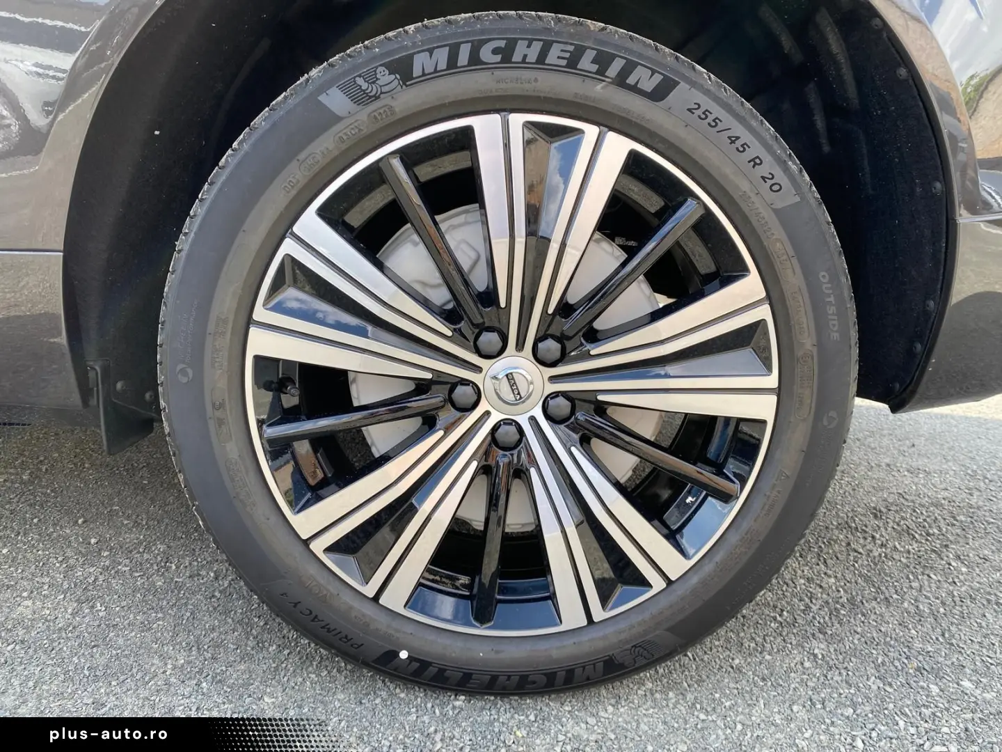 VOLVO XC60 B4 AWD Plus Bright 20  4xSHZ ACC LED STHZ