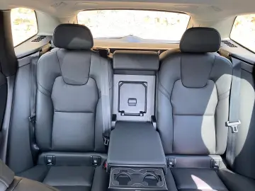 VOLVO XC60 B4 AWD Plus Bright 20  4xSHZ ACC LED STHZ