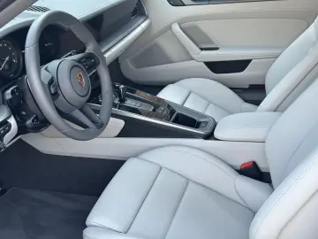 PORSCHE 992 911 Carrera 4S SPORT
