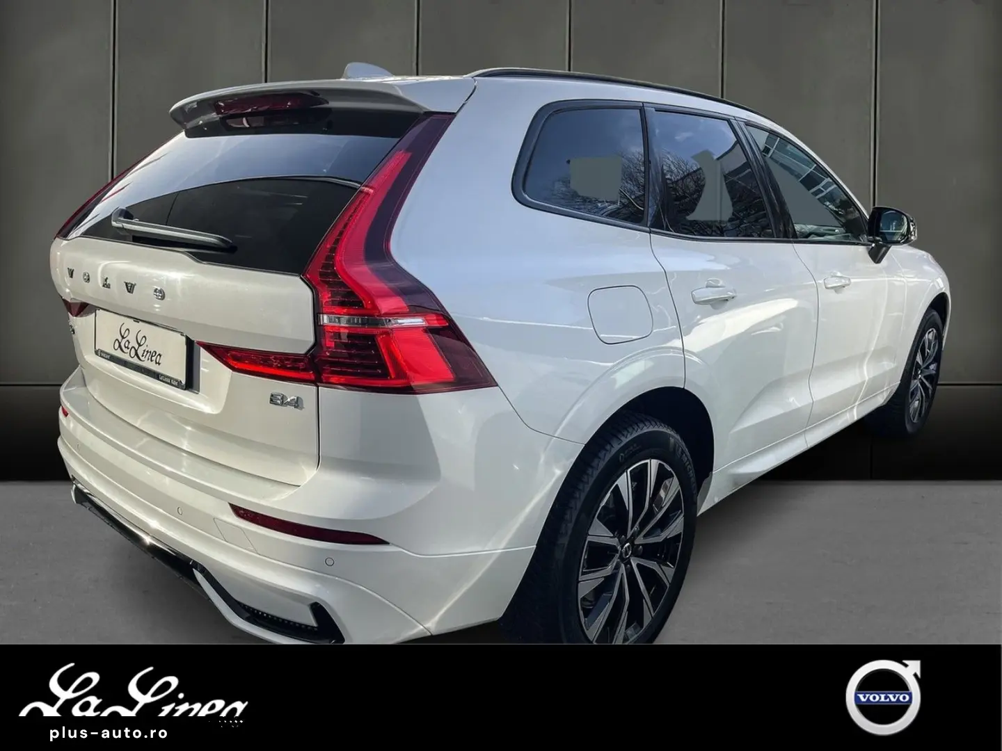 VOLVO XC60 B4 (B) Plus Dark #AHK Sitzh. PDC RFK Automa