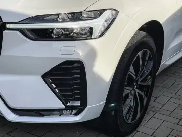 VOLVO XC60 B4 (B) Plus Dark #AHK Sitzh. PDC RFK Automa