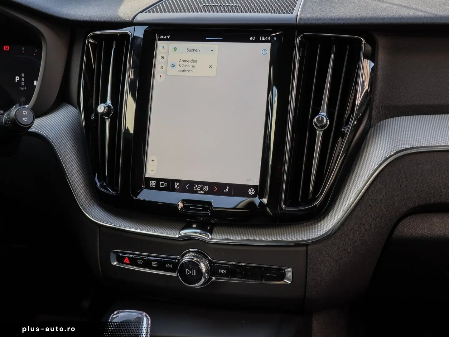 VOLVO XC60 B4 (B) Plus Dark #AHK Sitzh. PDC RFK Automa