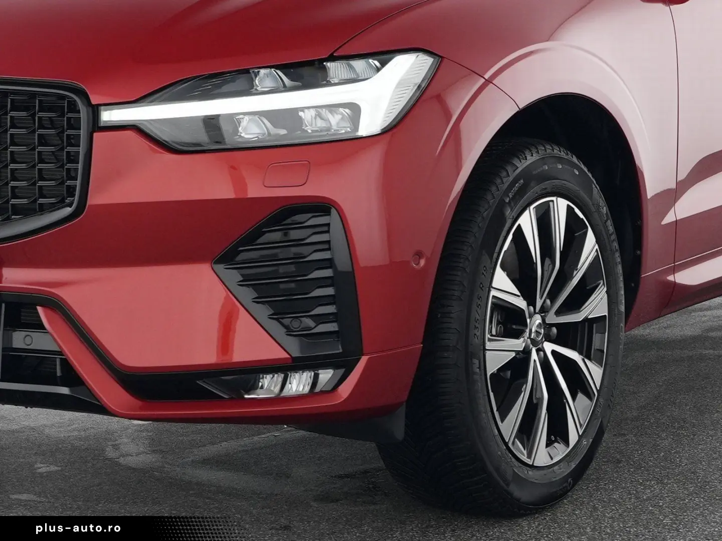 VOLVO XC60 B4 Benzin Plus Dark 19  AHK ACC H&K 360