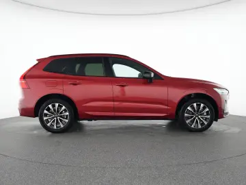 VOLVO XC60 B4 Benzin Plus Dark 19  AHK ACC H&K 360