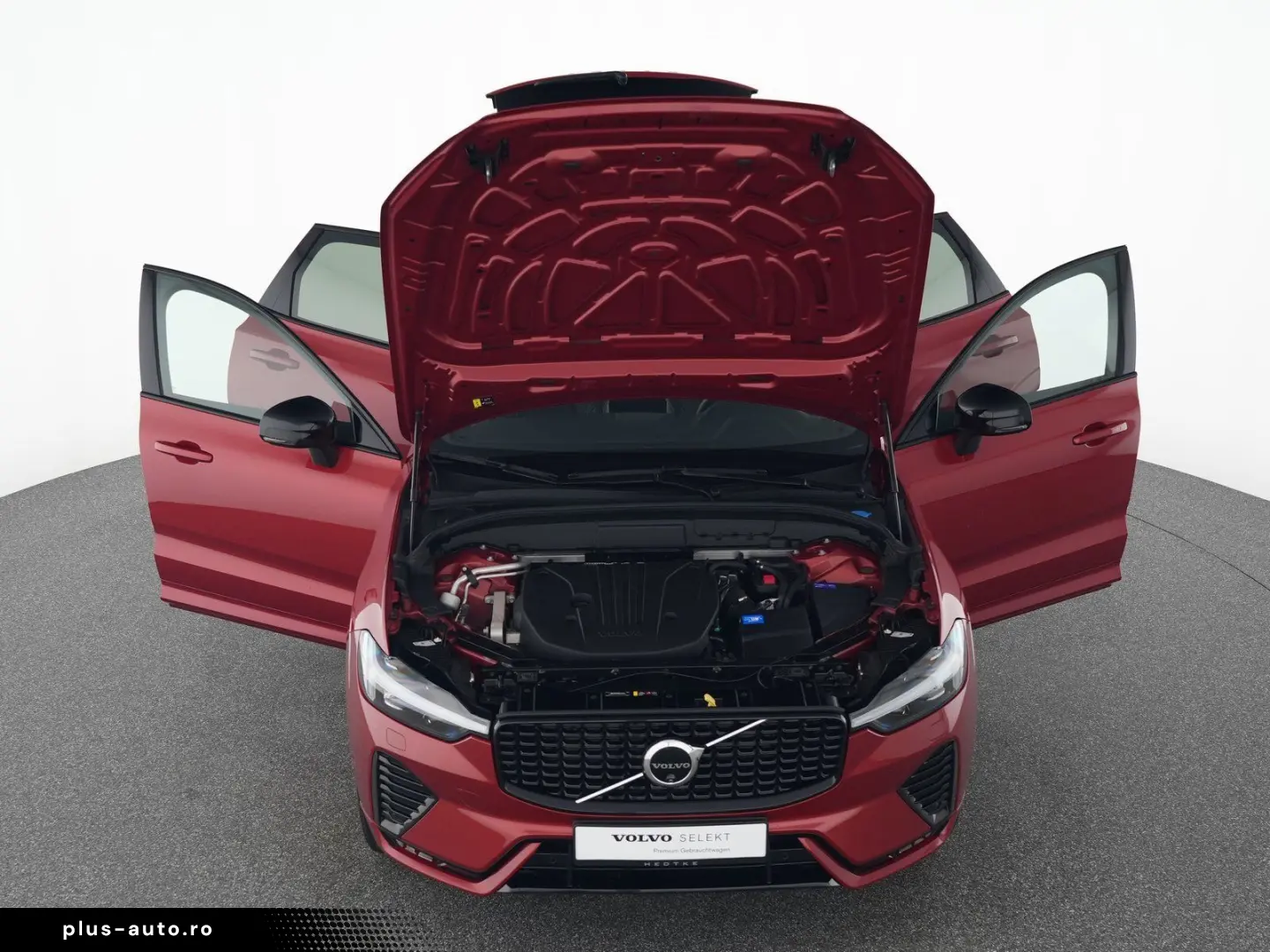 VOLVO XC60 B4 Benzin Plus Dark 19  AHK ACC H&K 360