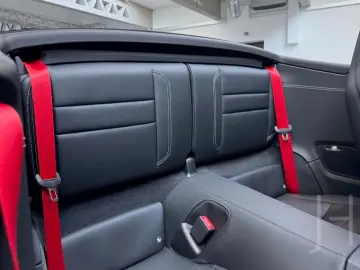 PORSCHE 992 Carrera 4S Cabriolet