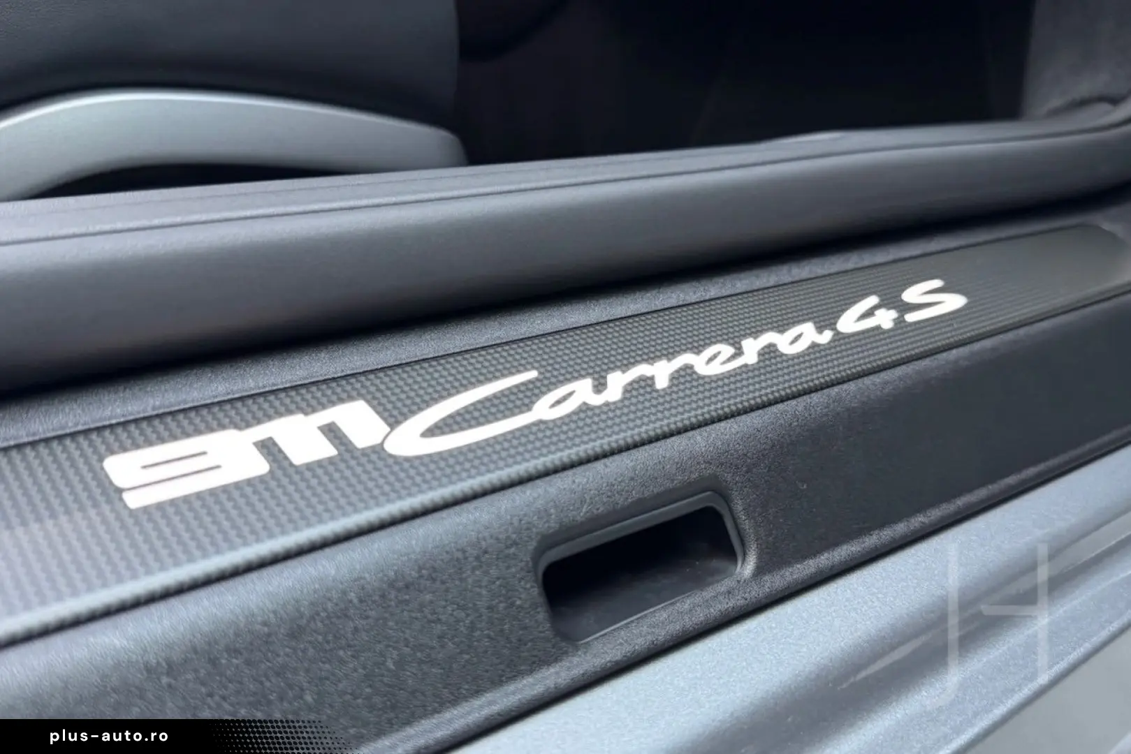 PORSCHE 992 Carrera 4S Cabriolet