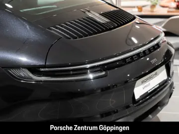 PORSCHE 992 911 Carrera 4 GTS
