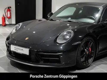 PORSCHE 992 911 Carrera 4 GTS