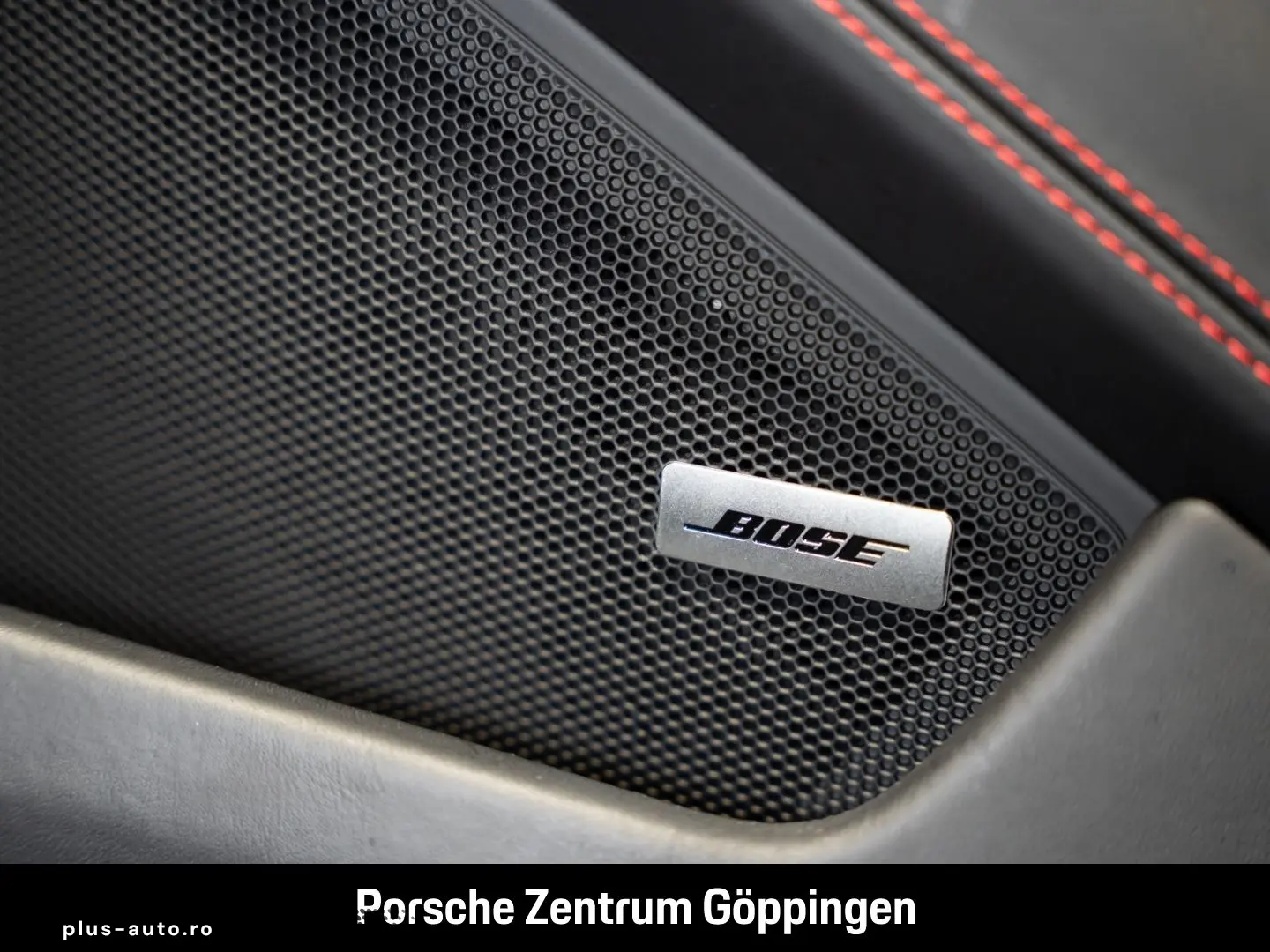 PORSCHE 992 911 Carrera 4 GTS