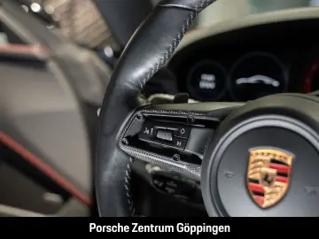 PORSCHE 992 911 Carrera 4 GTS