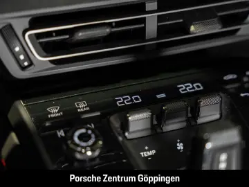 PORSCHE 992 911 Carrera 4 GTS