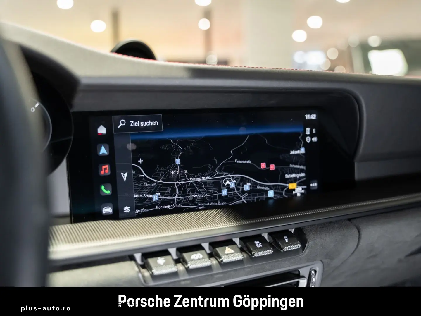 PORSCHE 992 911 Carrera 4 GTS