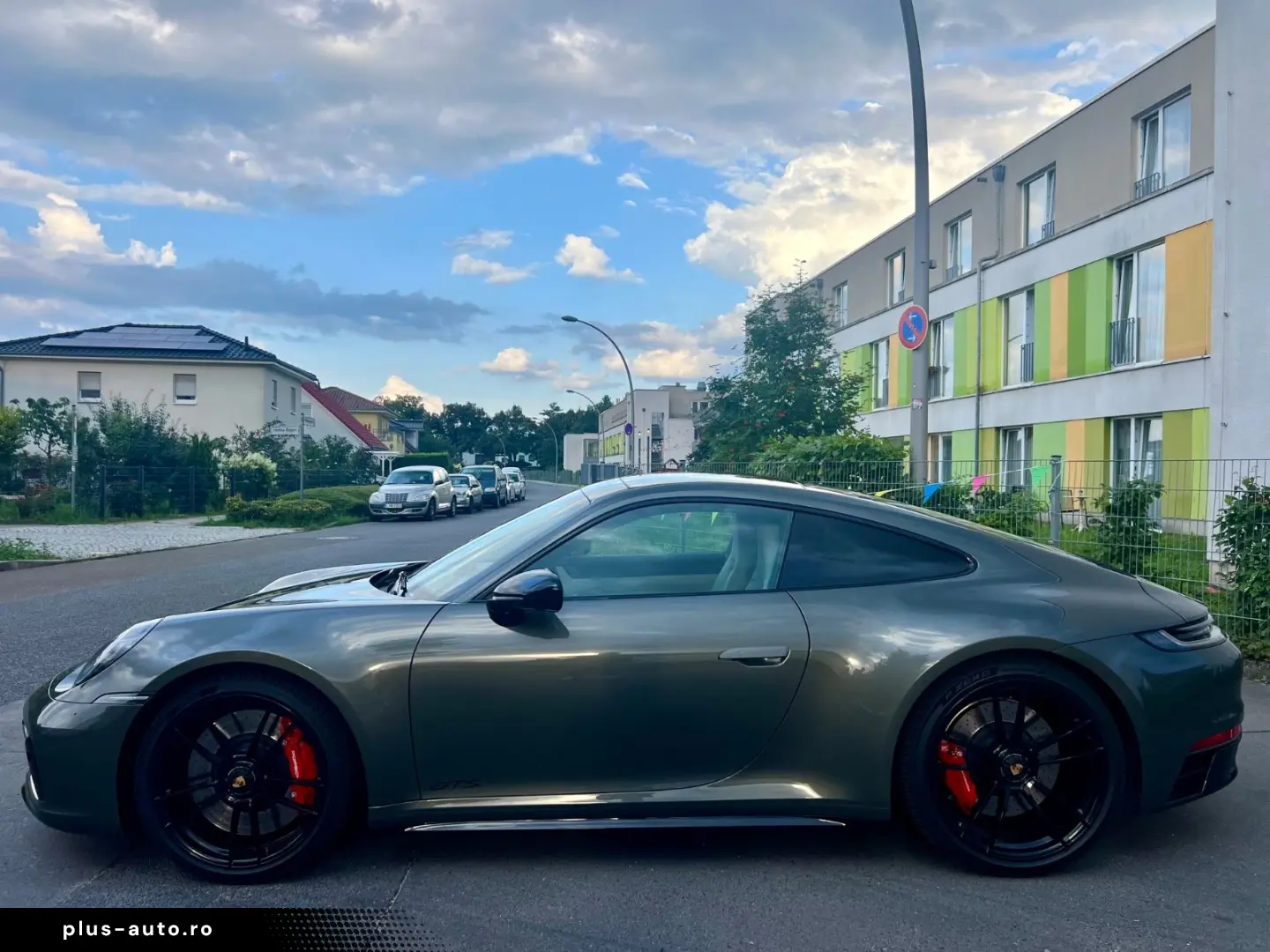 PORSCHE 992 911 Carrera4 GTS