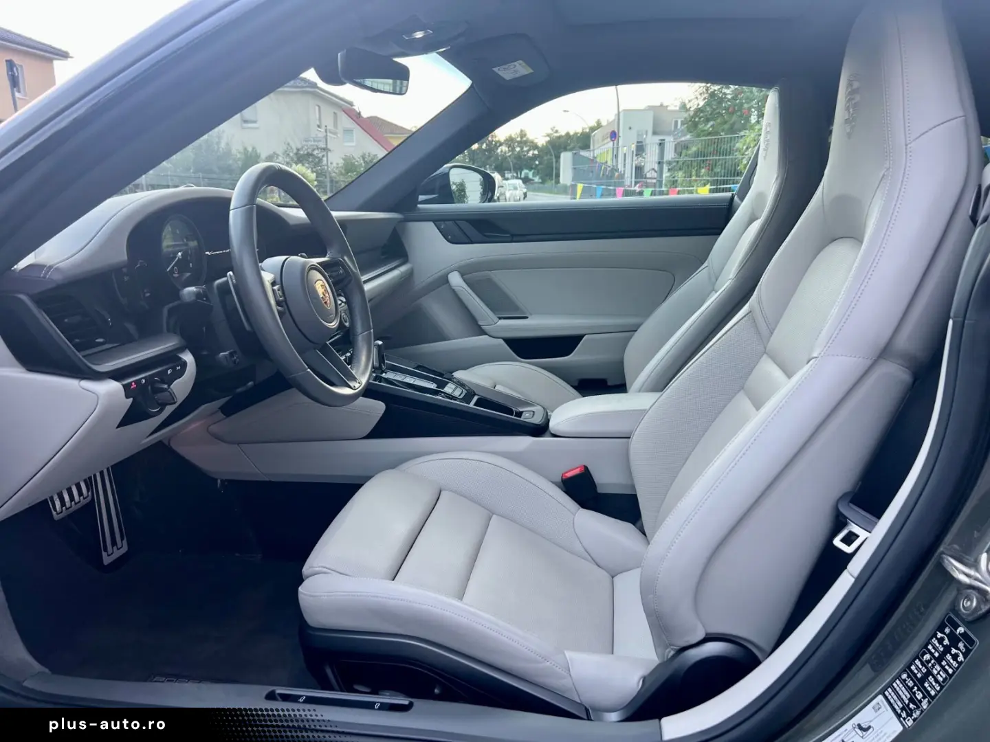 PORSCHE 992 911 Carrera4 GTS