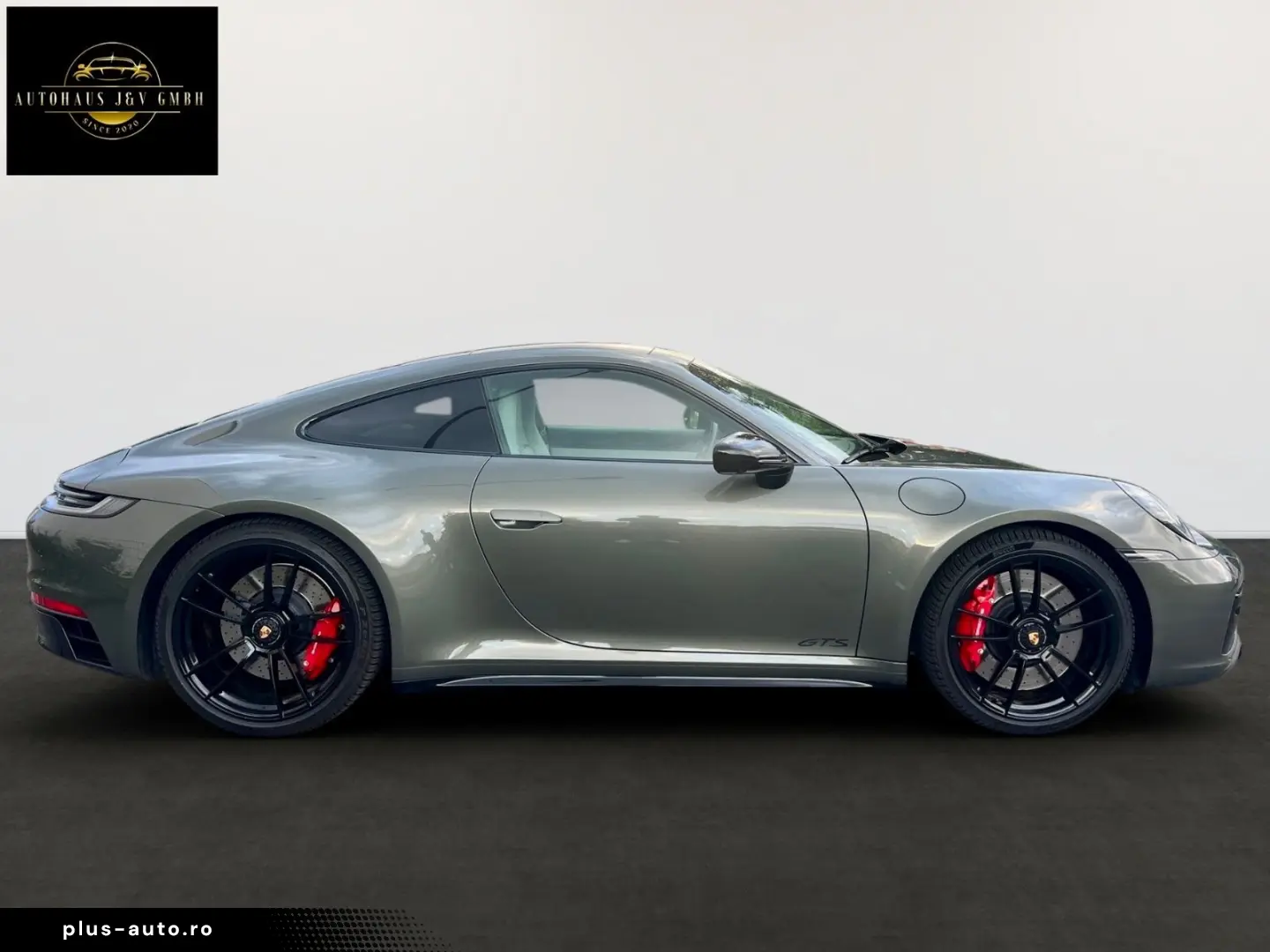 PORSCHE 992 911 Carrera4 GTS