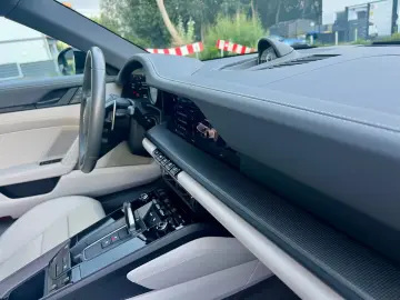 PORSCHE 992 911 Carrera4 GTS