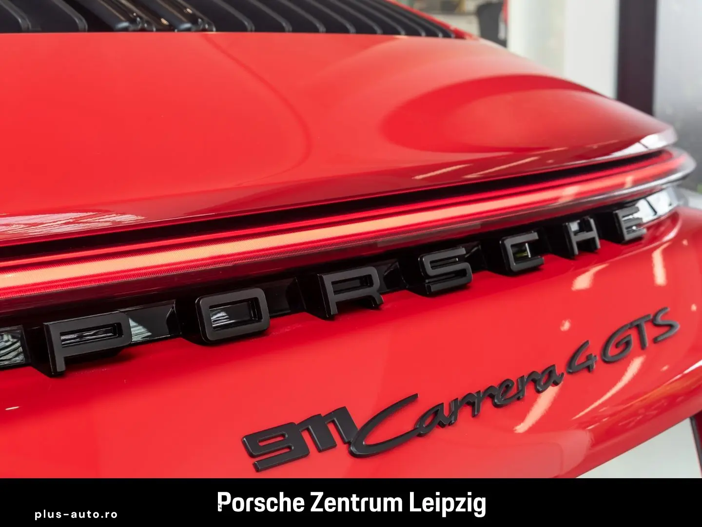 PORSCHE 992 911 Carrera 4 GTS Matrix Inno Carbon Lift