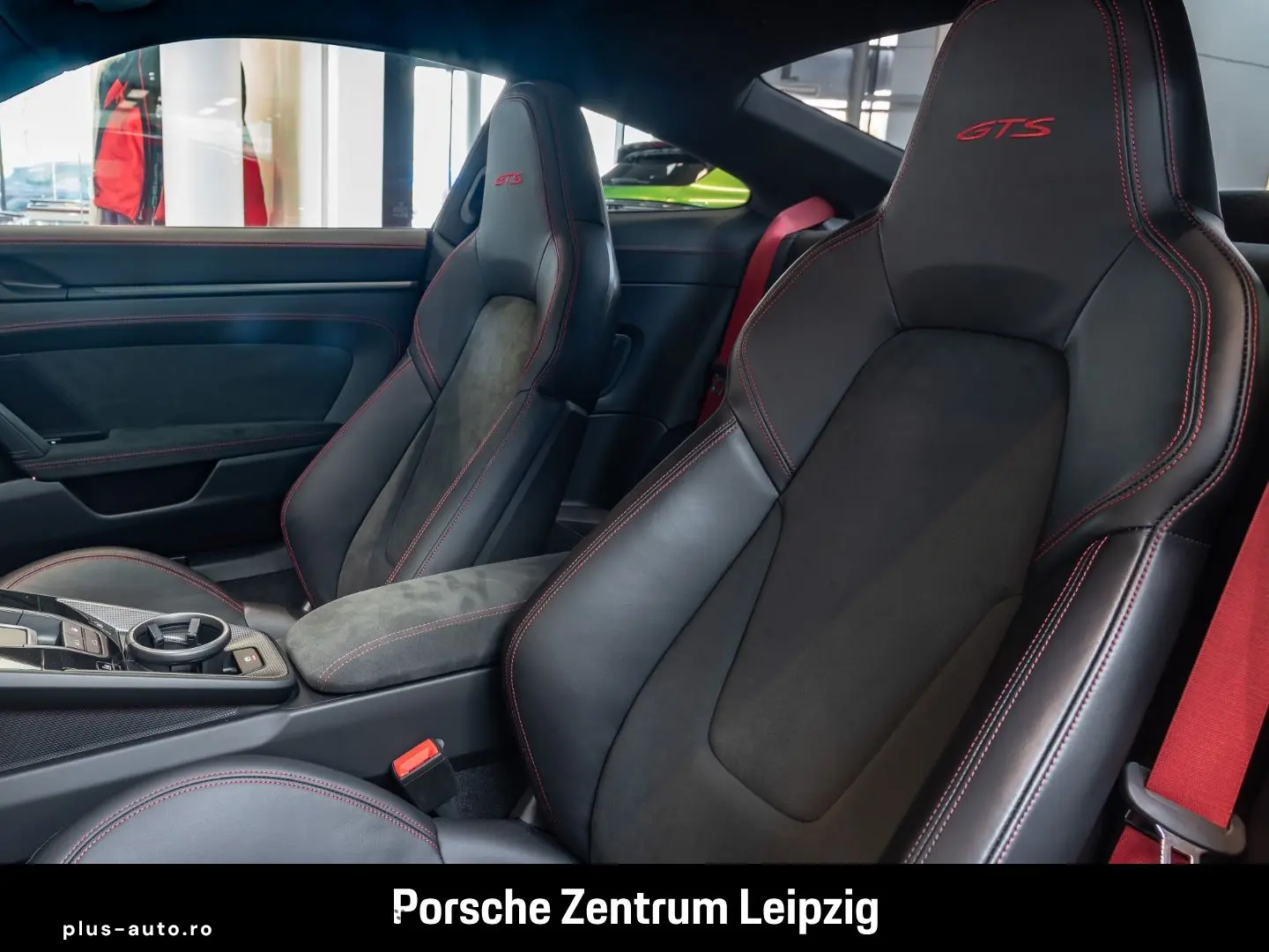 PORSCHE 992 911 Carrera 4 GTS Matrix Inno Carbon Lift