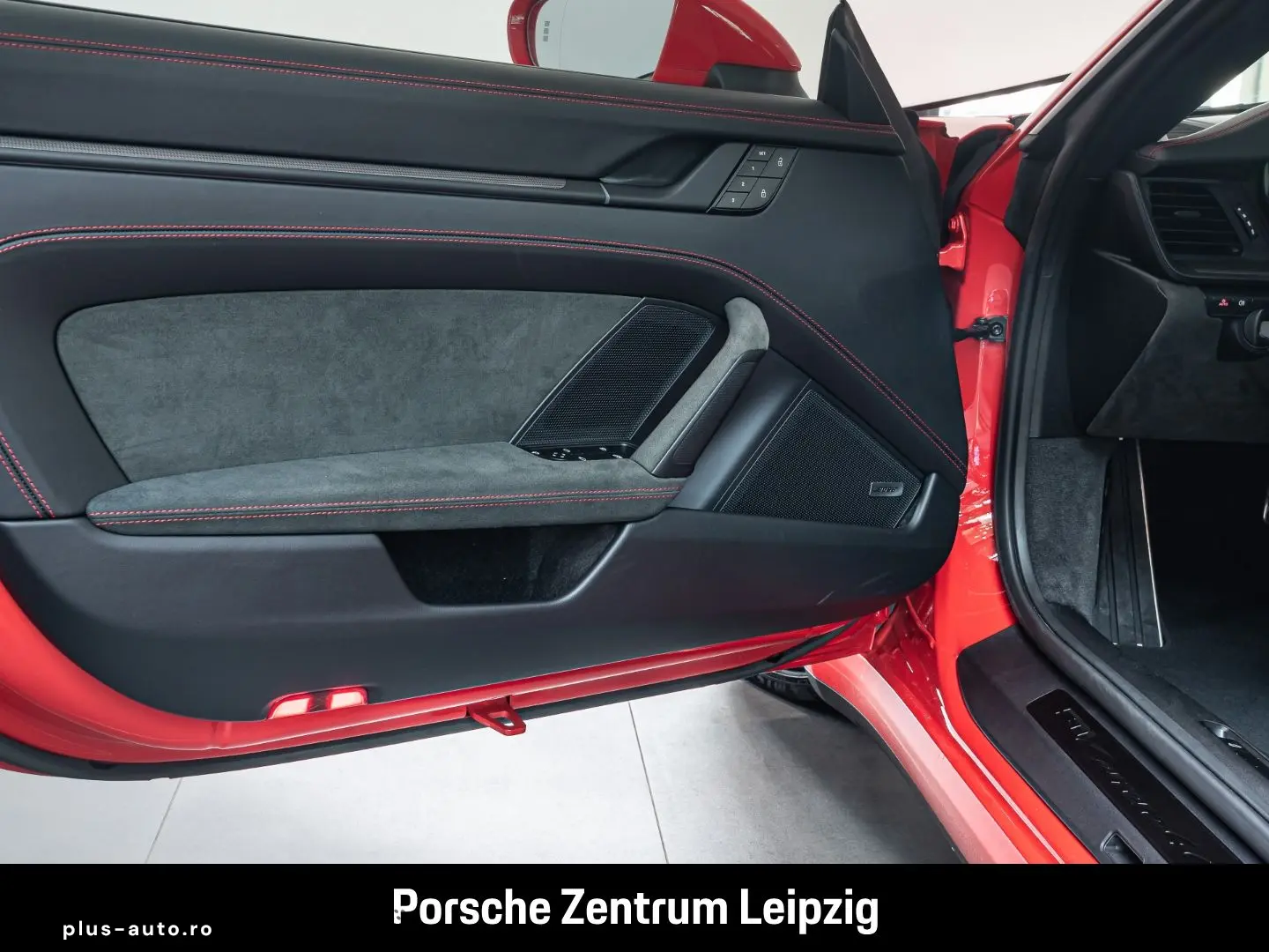 PORSCHE 992 911 Carrera 4 GTS Matrix Inno Carbon Lift