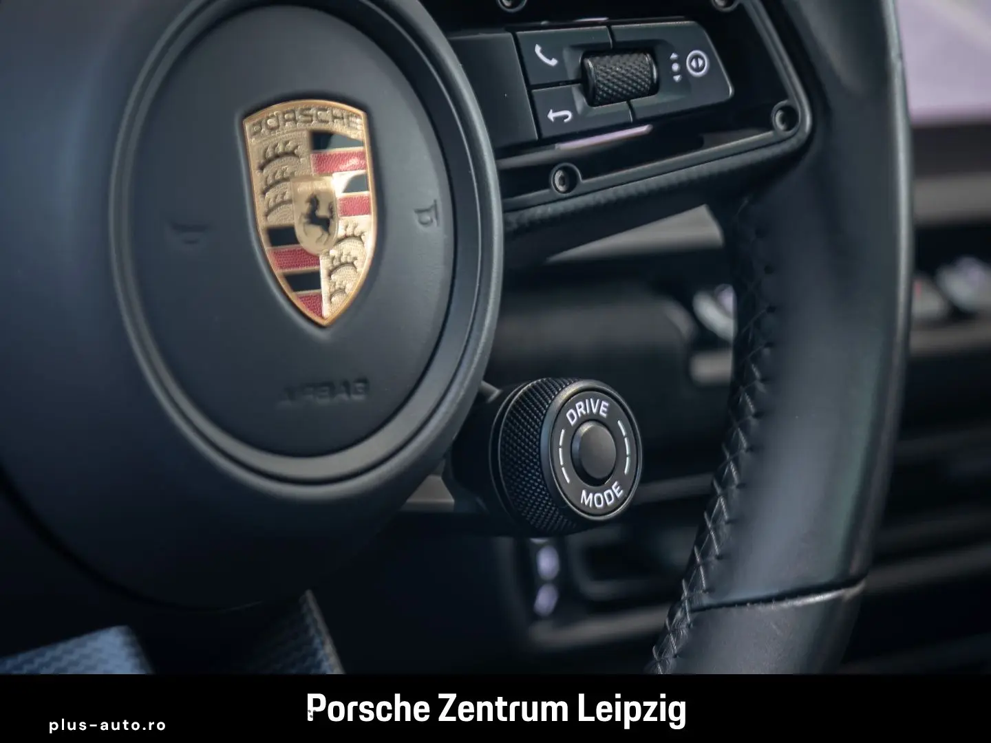 PORSCHE 992 911 Carrera 4 GTS Matrix Inno Carbon Lift