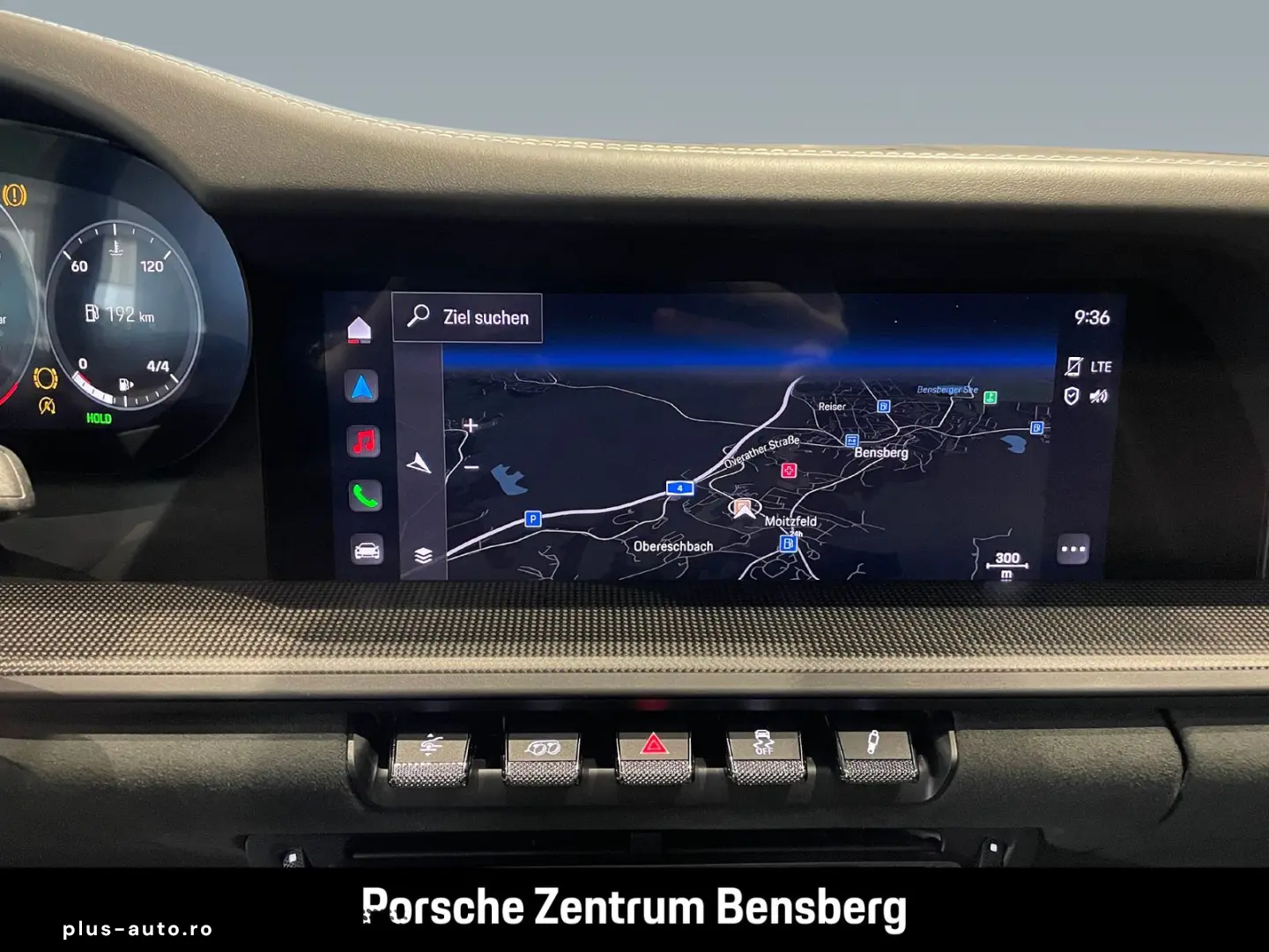 PORSCHE 911 Carrera 4 GTS