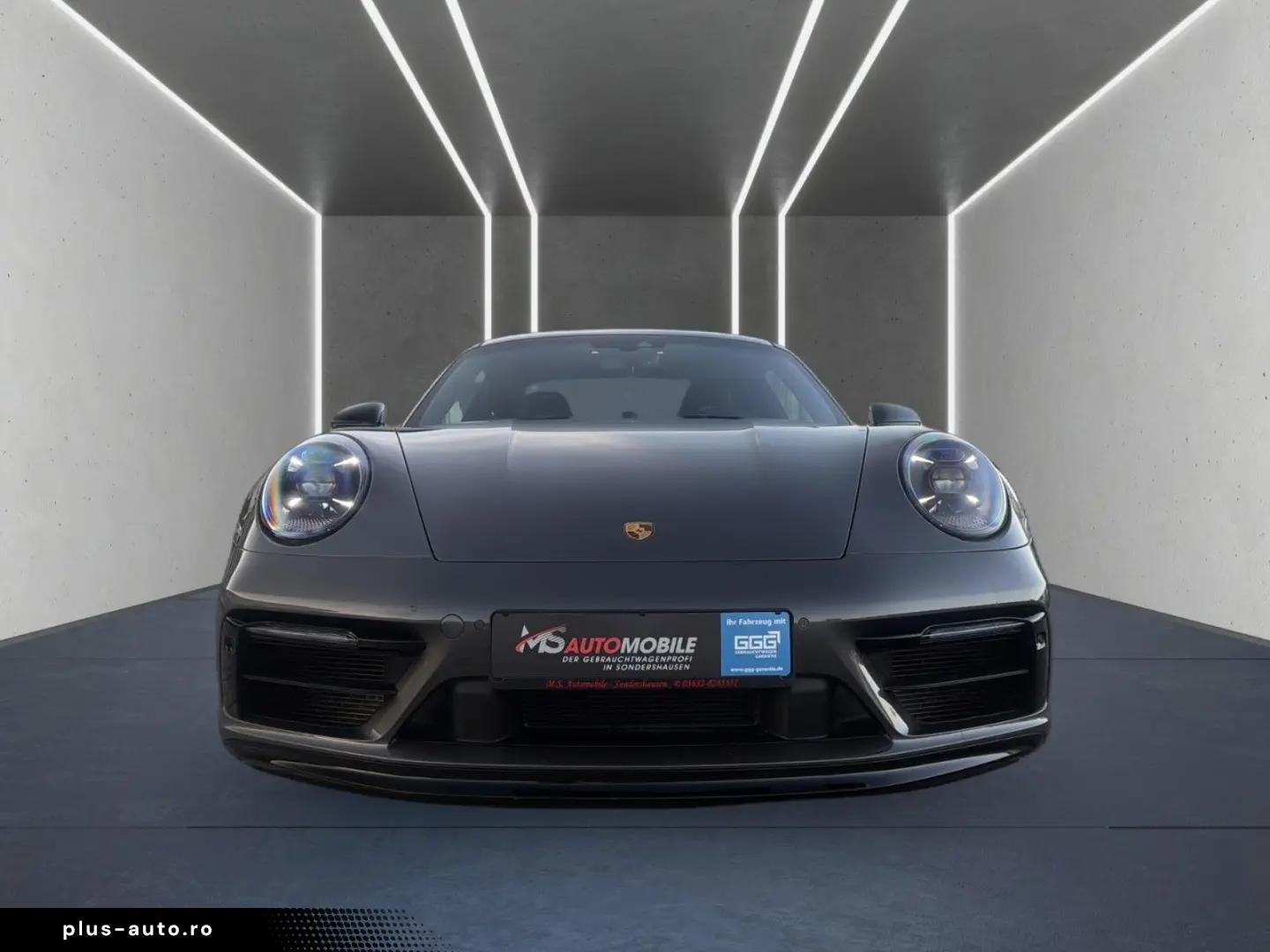 PORSCHE 992 Carrera 4 GTS MATRIX