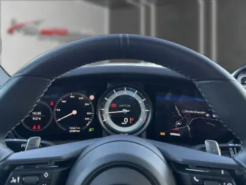 PORSCHE 992 Carrera 4 GTS MATRIX