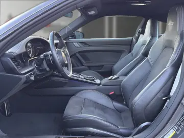 PORSCHE 992 Carrera 4 GTS MATRIX