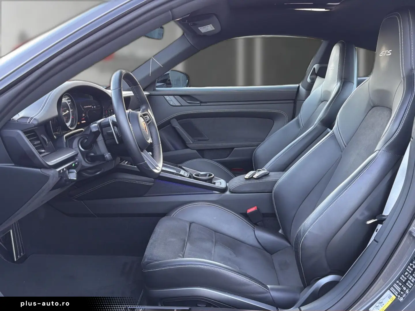 PORSCHE 992 Carrera 4 GTS MATRIX