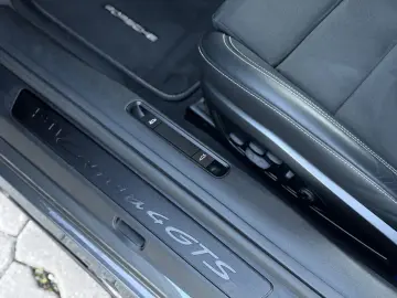 PORSCHE 992 Carrera 4 GTS MATRIX