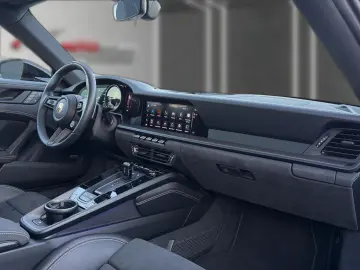 PORSCHE 992 Carrera 4 GTS MATRIX