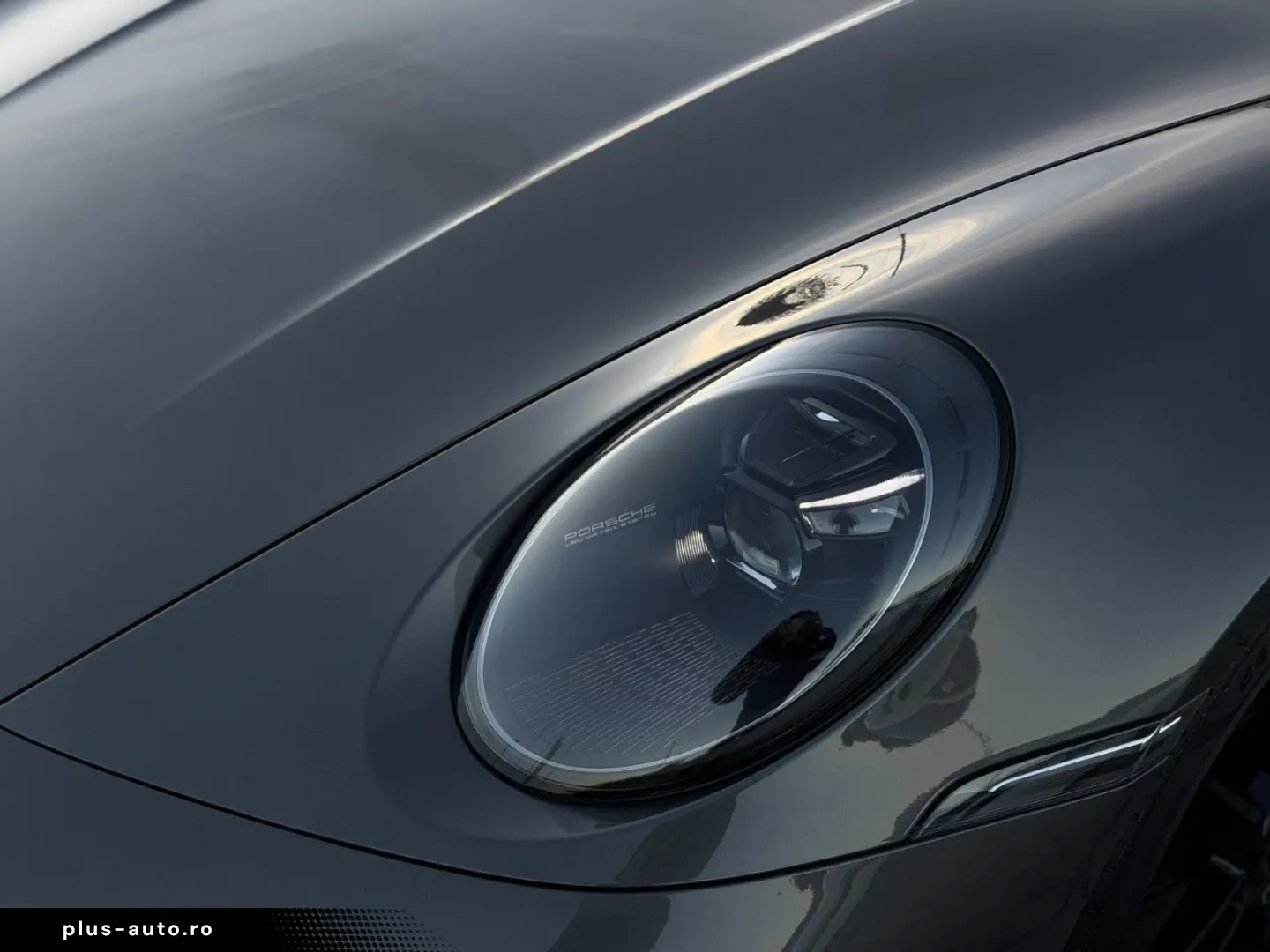 PORSCHE 992 Carrera 4 GTS MATRIX