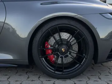 PORSCHE 992 Carrera 4 GTS MATRIX