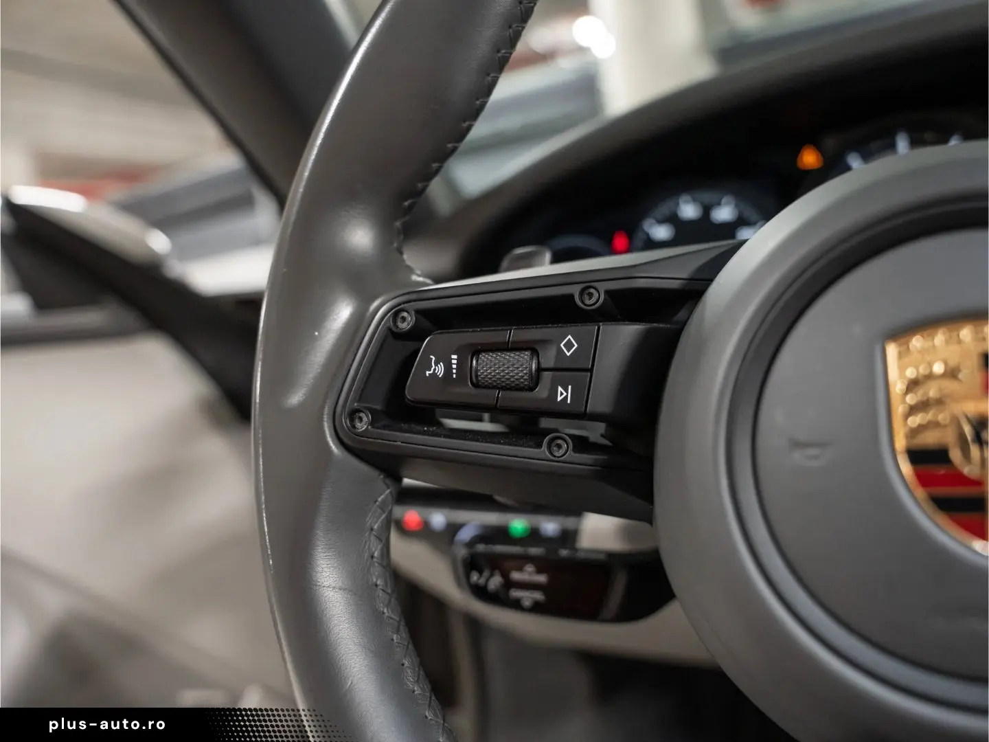 PORSCHE 992 Carrera 4S Cabriolet Sport Chrono Lift-VA