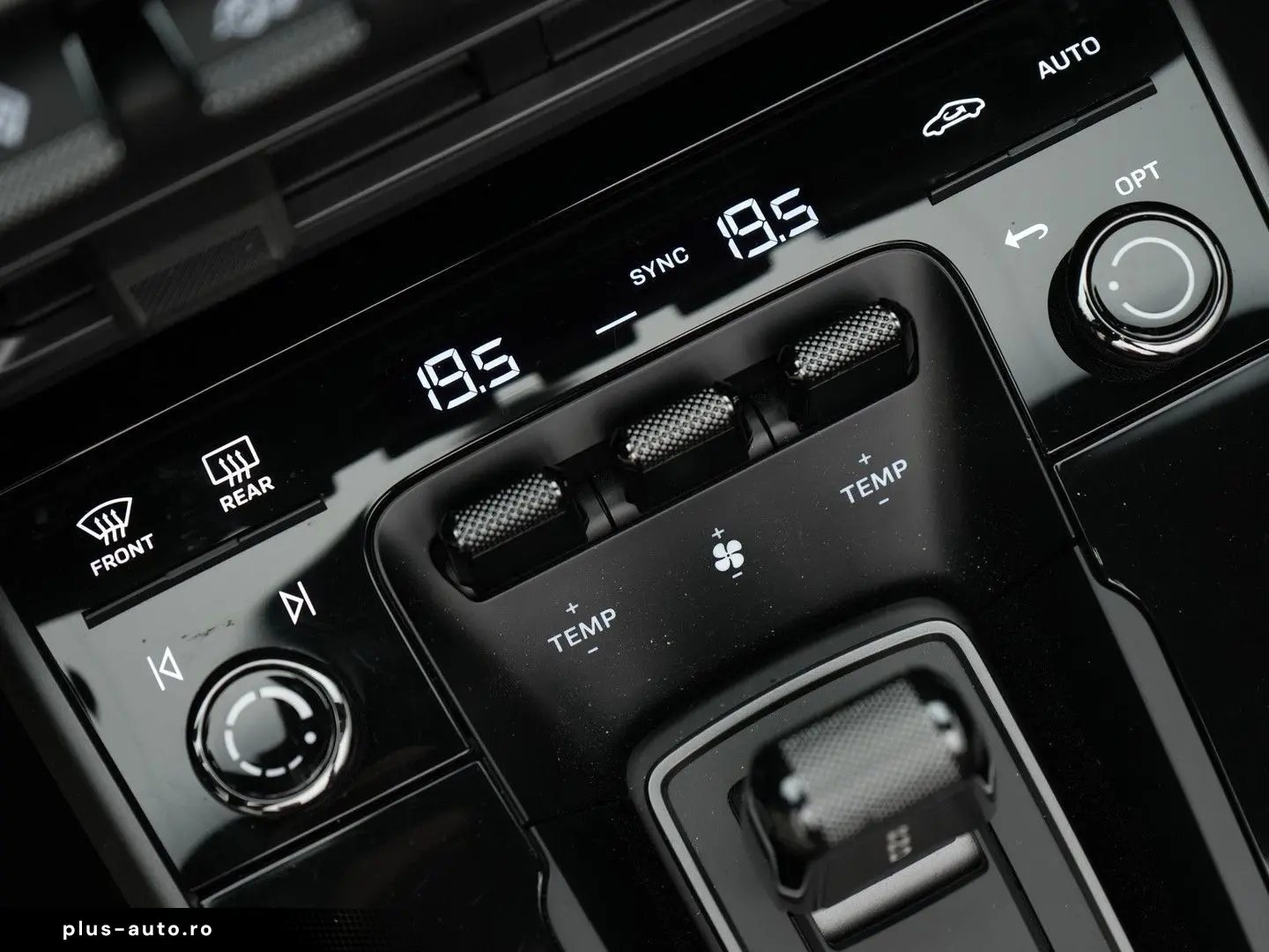 PORSCHE 992 Carrera 4S Cabrio