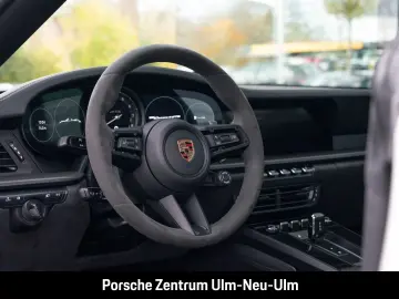 PORSCHE 992 911 Carrera 4 GTS Cabriolet