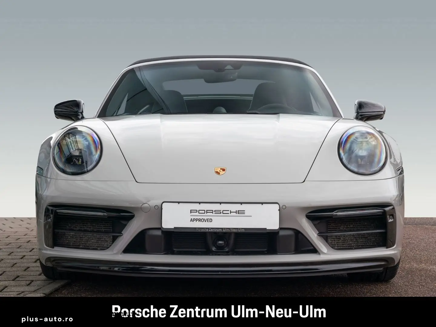 PORSCHE 992 911 Carrera 4 GTS Cabriolet