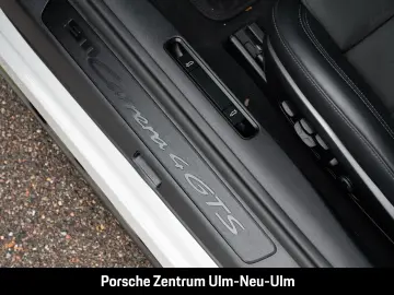 PORSCHE 992 911 Carrera 4 GTS Cabriolet