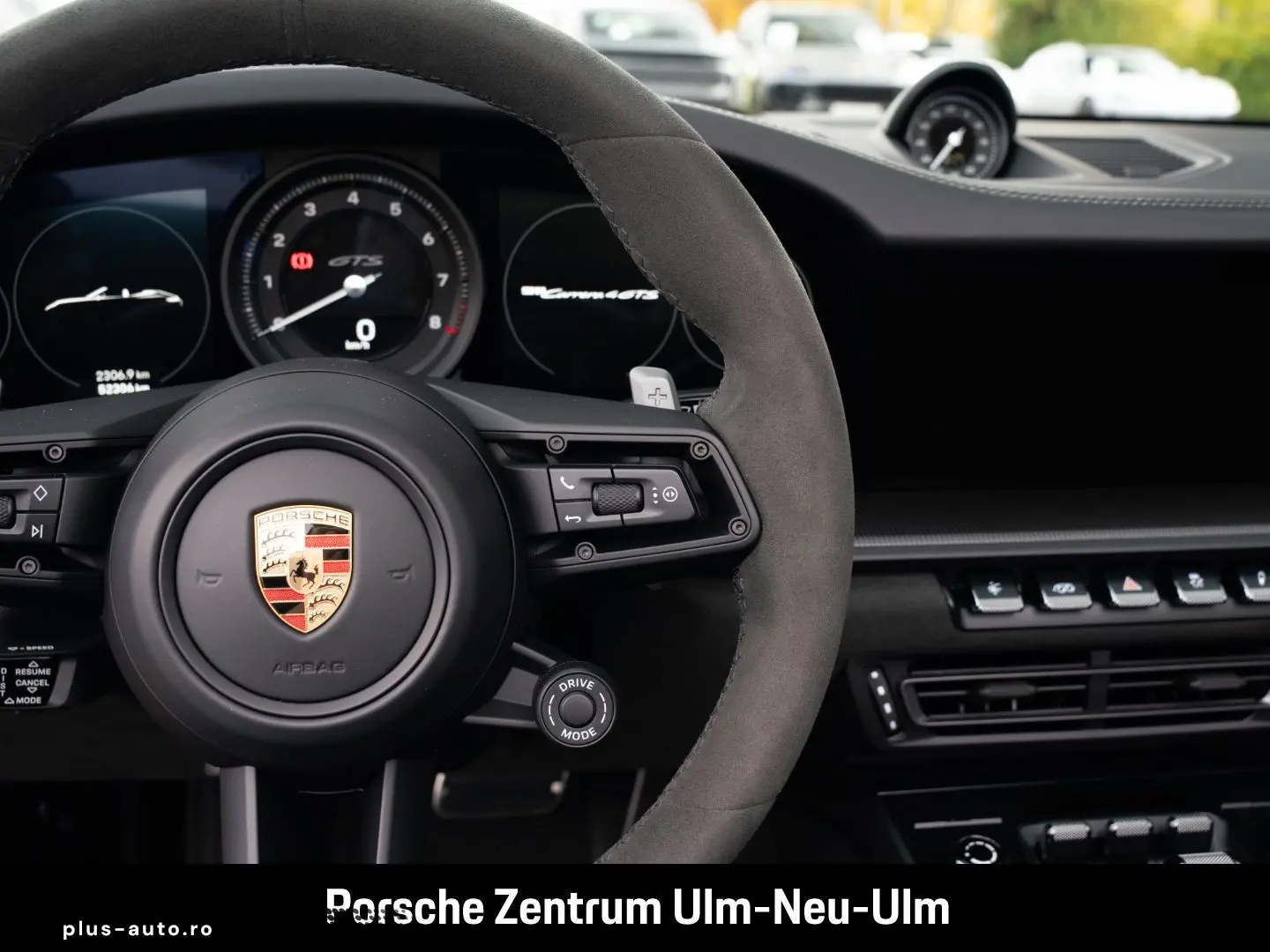 PORSCHE 992 911 Carrera 4 GTS Cabriolet