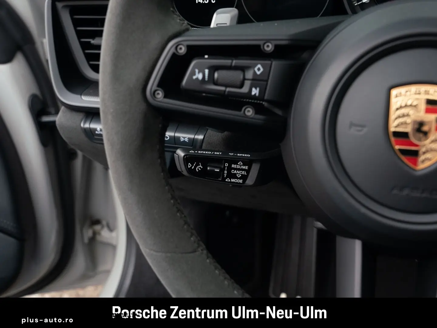 PORSCHE 992 911 Carrera 4 GTS Cabriolet