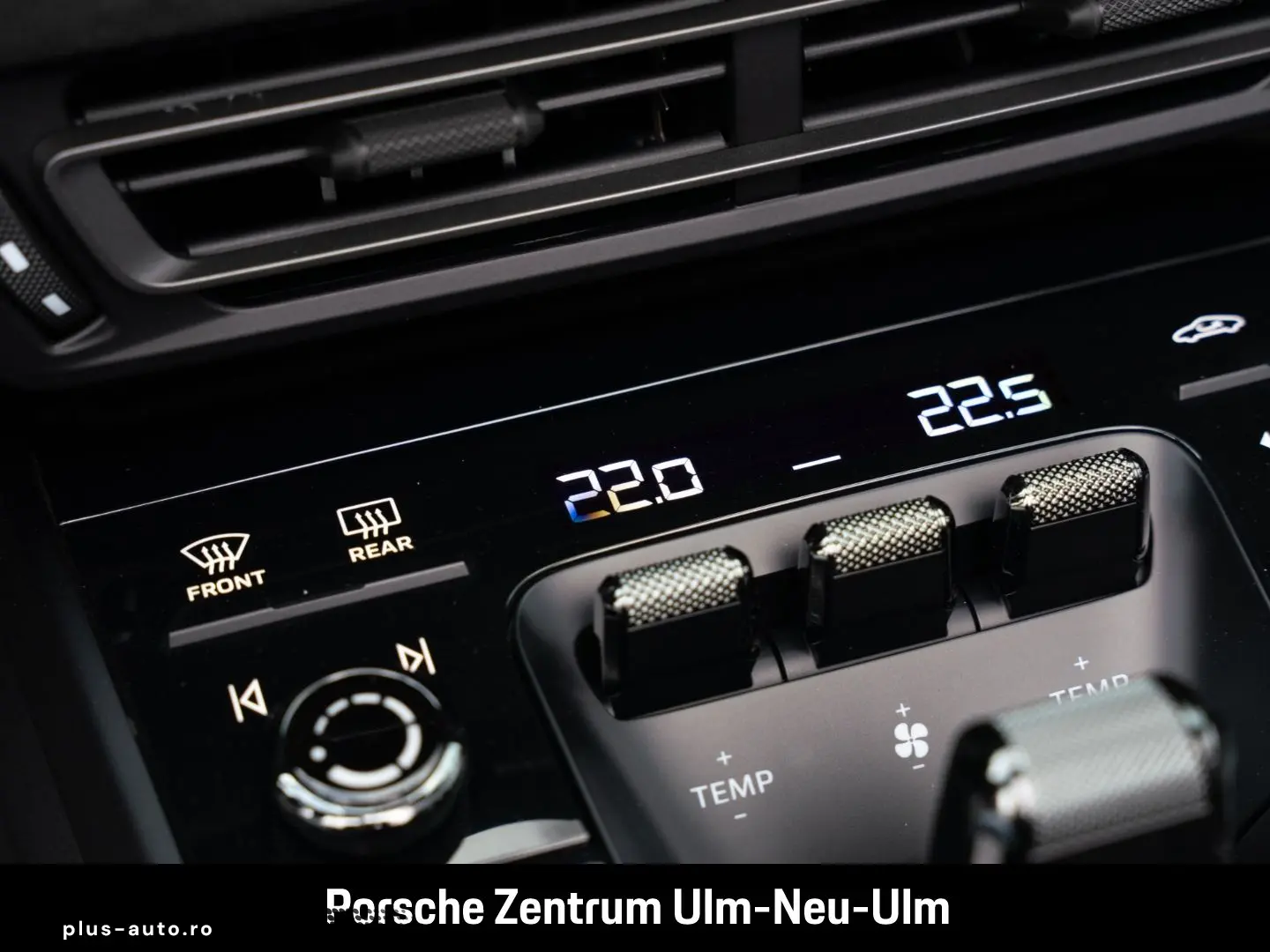 PORSCHE 992 911 Carrera 4 GTS Cabriolet