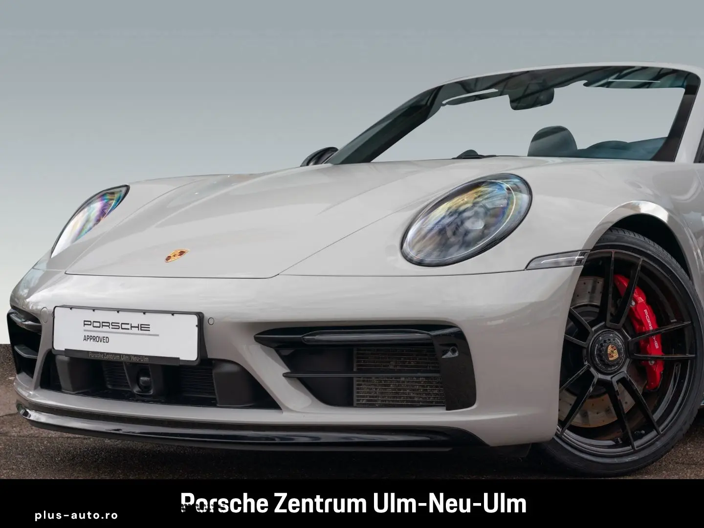 PORSCHE 992 911 Carrera 4 GTS Cabriolet