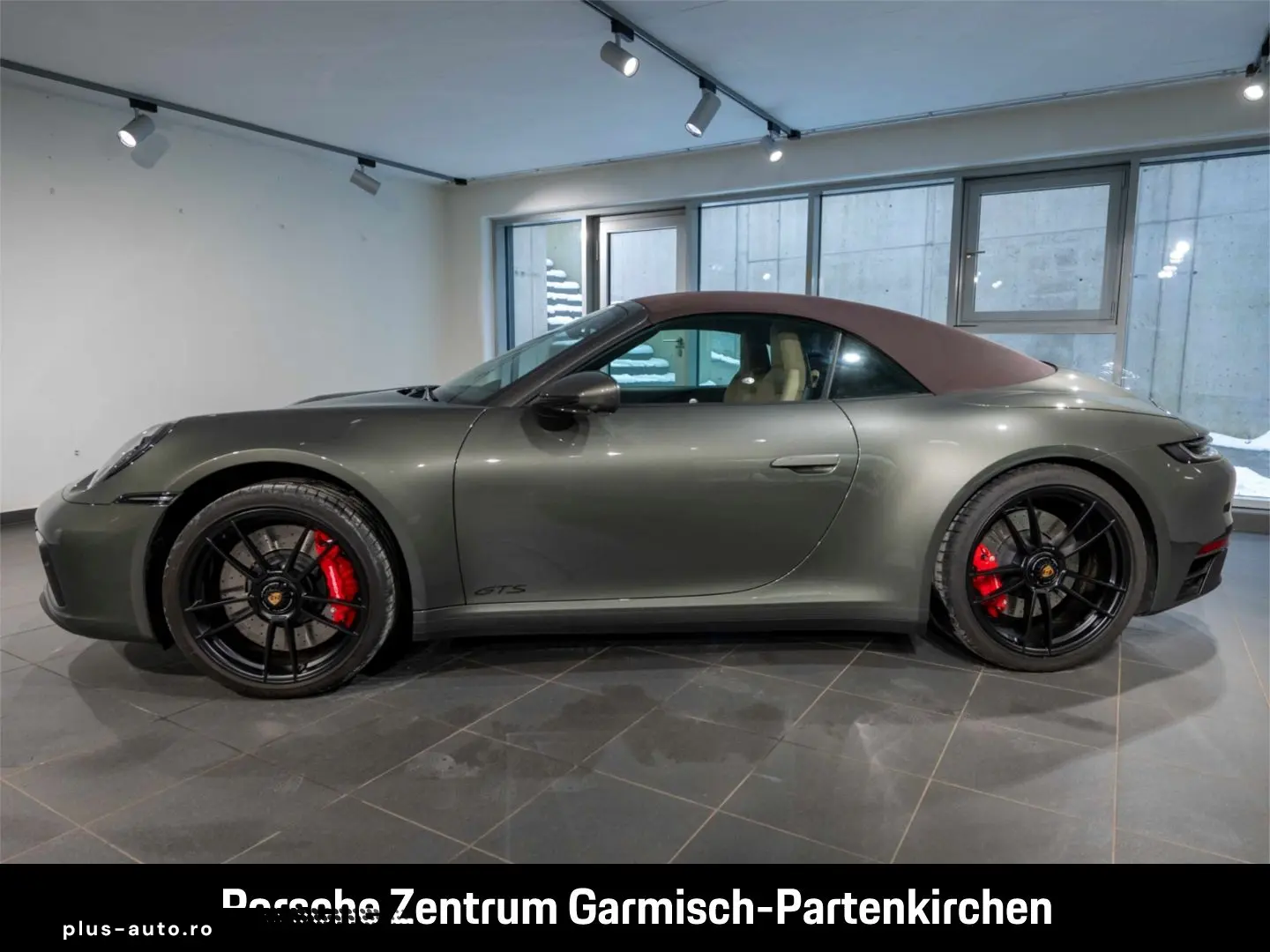 PORSCHE 992 911 Carrera 4 GTS Cabriolet