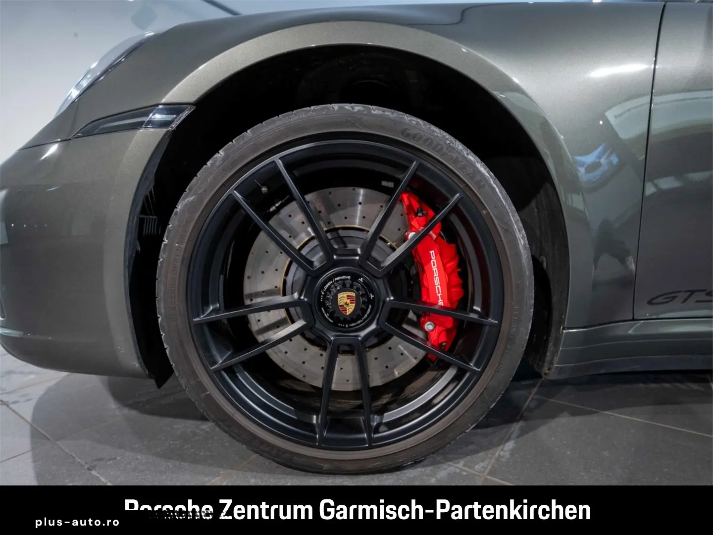 PORSCHE 992 911 Carrera 4 GTS Cabriolet