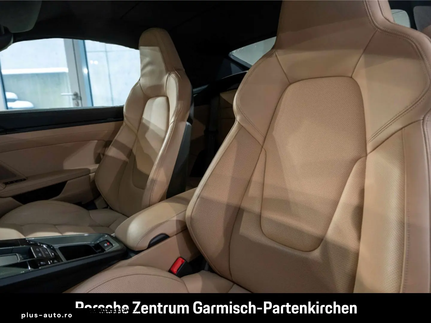 PORSCHE 992 911 Carrera 4 GTS Cabriolet