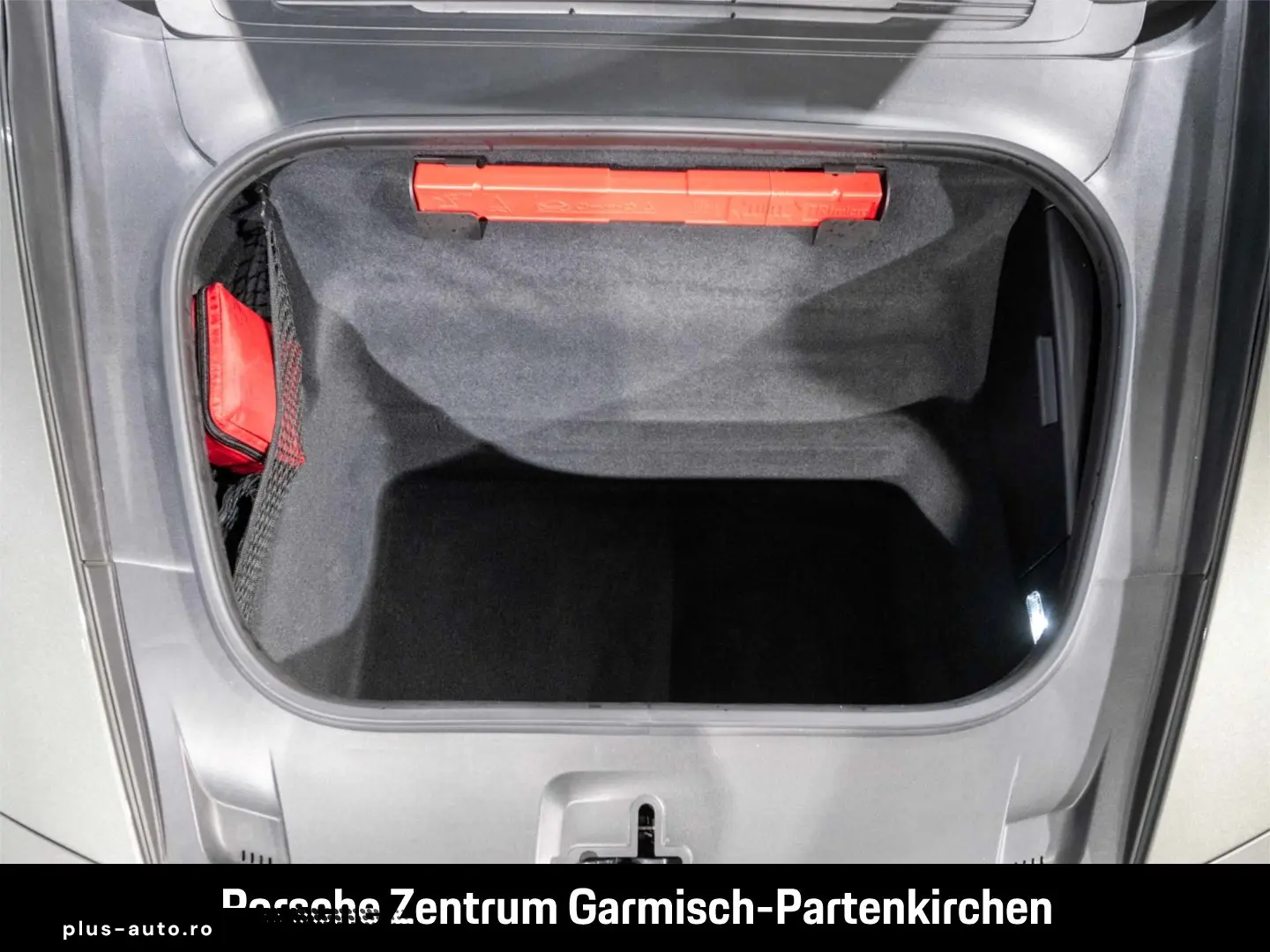 PORSCHE 992 911 Carrera 4 GTS Cabriolet